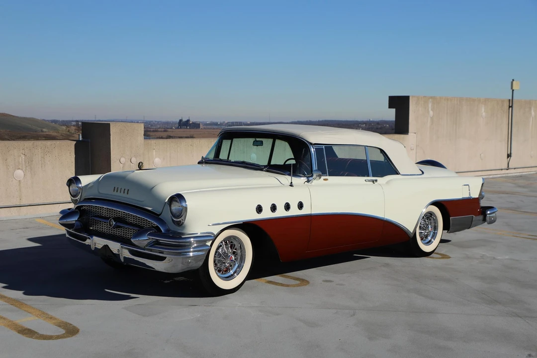 1954 Buick Roadmaster - Image 13 of 31