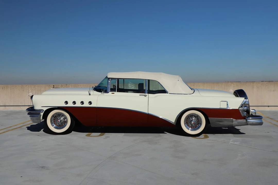 1954 Buick Roadmaster - Image 16 of 31