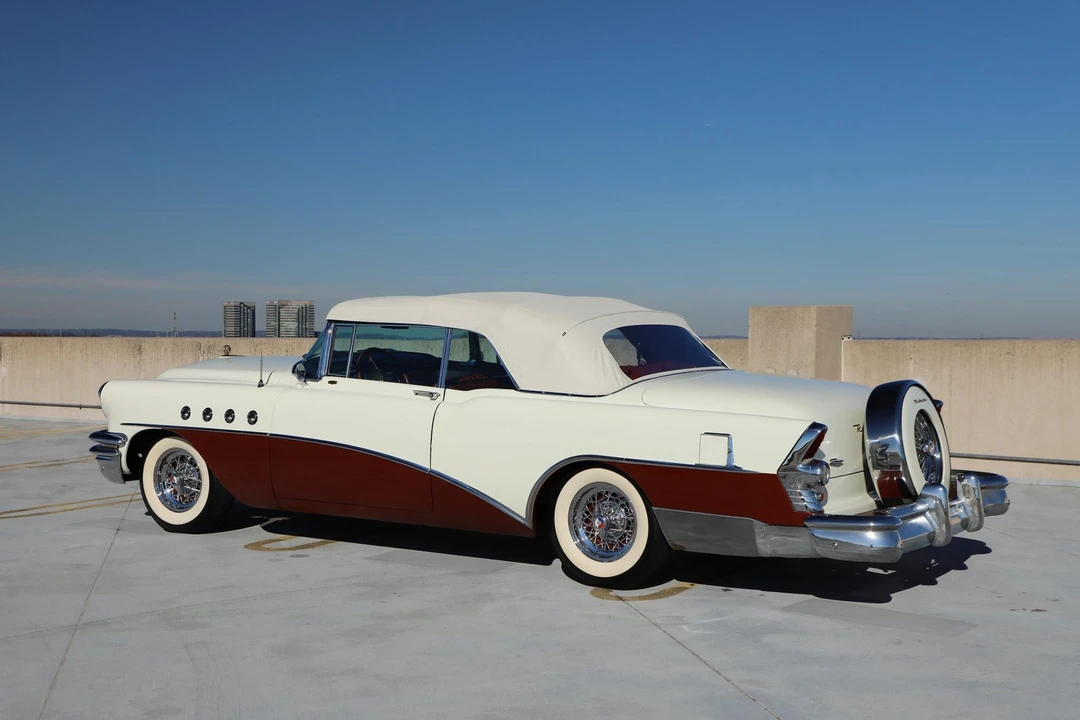 1954 Buick Roadmaster - Image 17 of 31