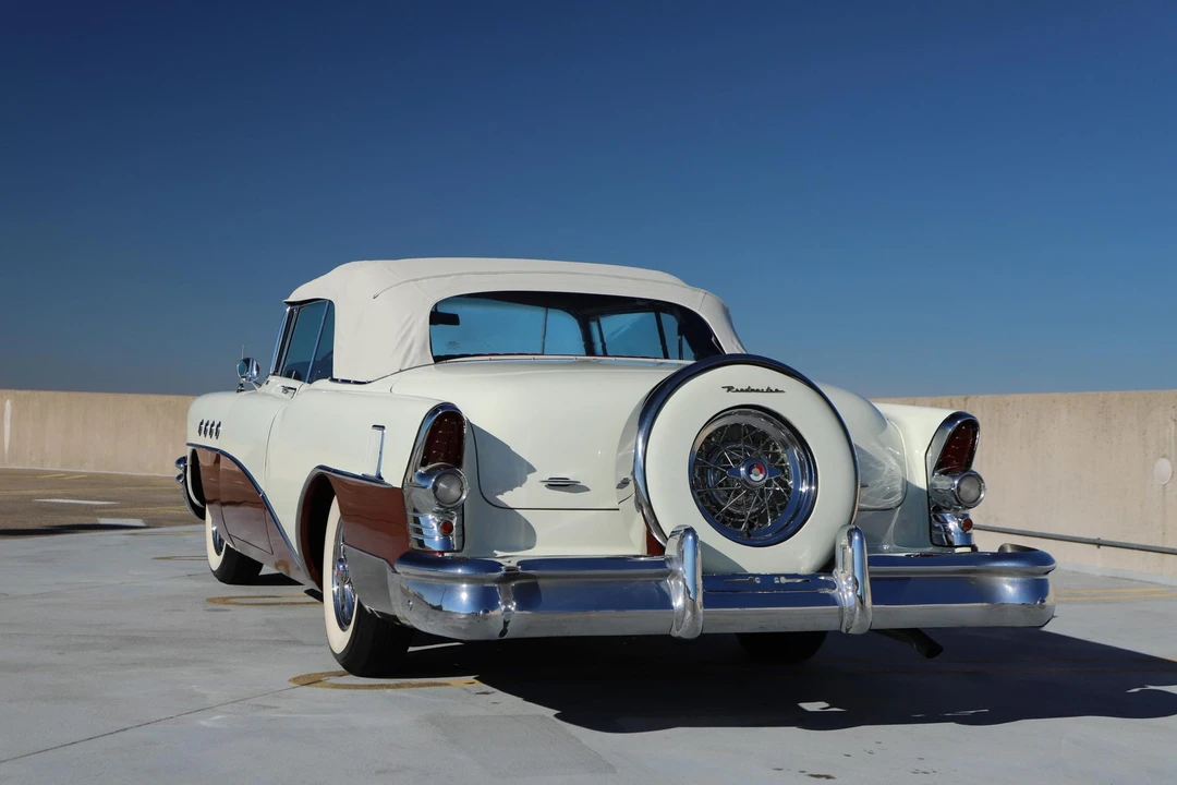 1954 Buick Roadmaster - Image 22 of 31