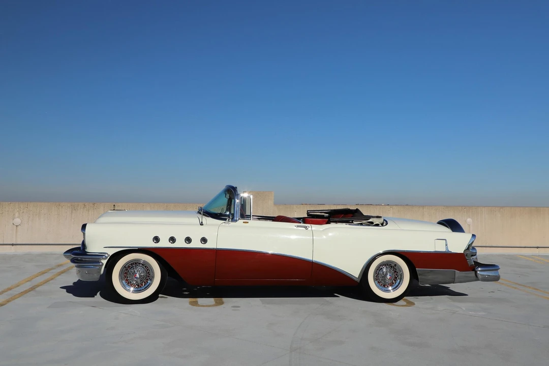 1954 Buick Roadmaster - Image 7 of 31