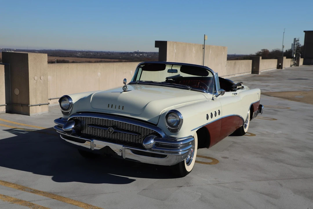 1954 Buick Roadmaster - Image 4 of 31
