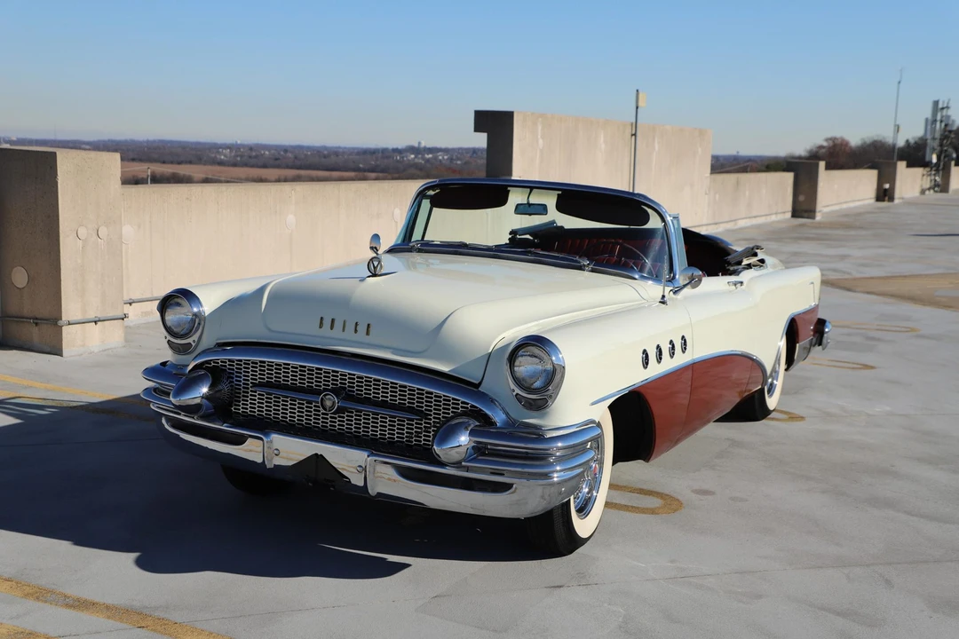 1954 Buick Roadmaster - Image 3 of 31