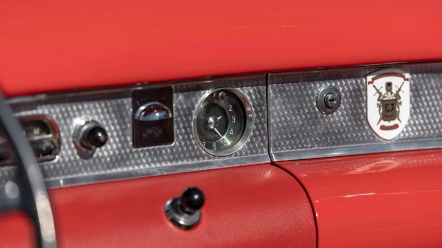 1954 Buick Roadmaster - Image 22 of 31