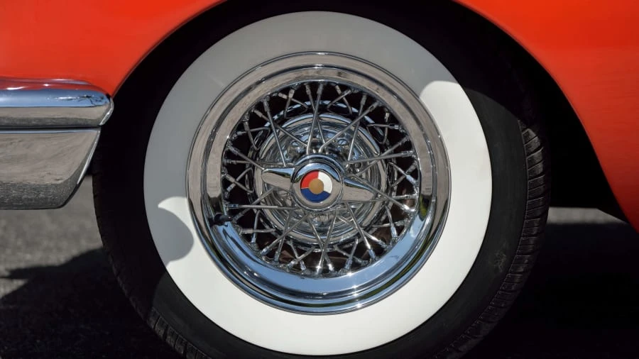 1954 Buick Roadmaster - Image 10 of 31