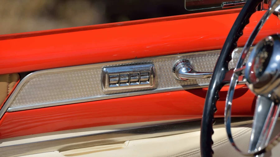 1954 Buick Roadmaster - Image 24 of 31
