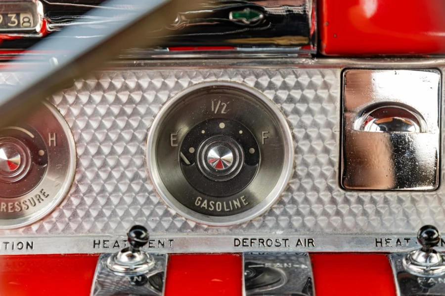 1954 Buick Roadmaster - Image 30 of 31