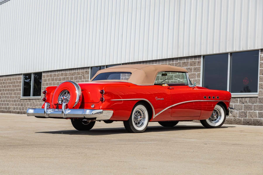 1954 Buick Roadmaster - Image 3 of 31