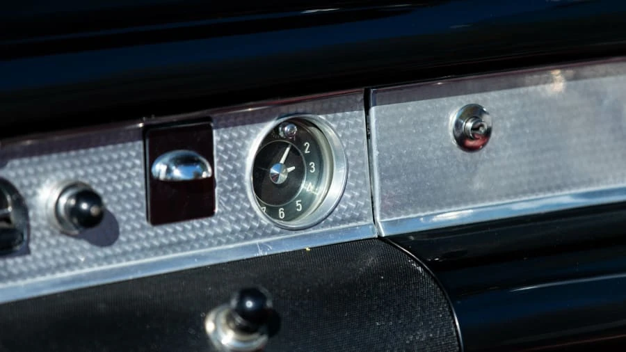1954 Buick Roadmaster - Image 18 of 31