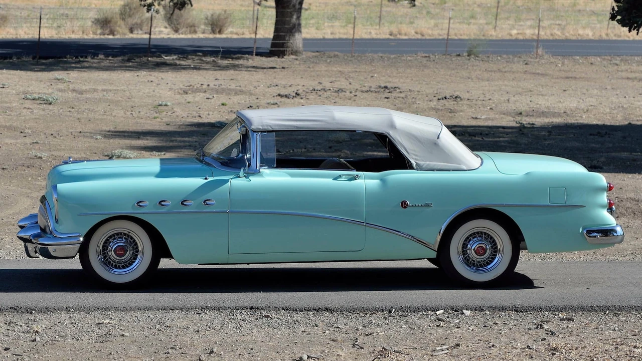 1954 Buick Roadmaster - Image 8 of 31