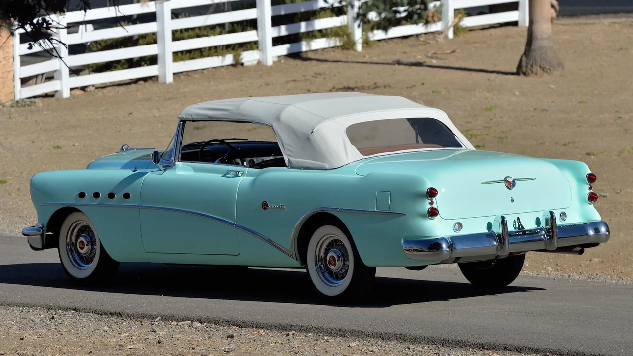 1954 Buick Roadmaster - Image 13 of 31
