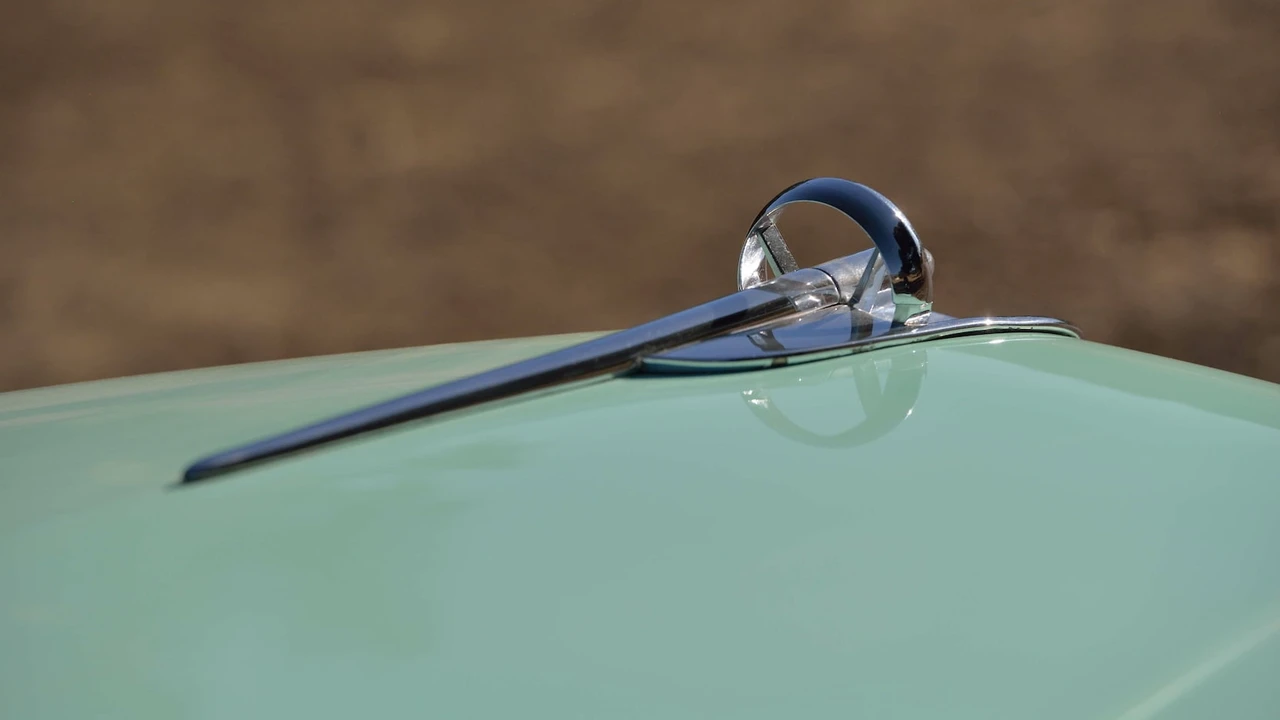 1954 Buick Roadmaster - Image 18 of 31