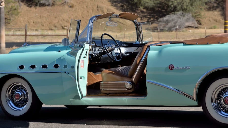 1954 Buick Roadmaster - Image 17 of 31