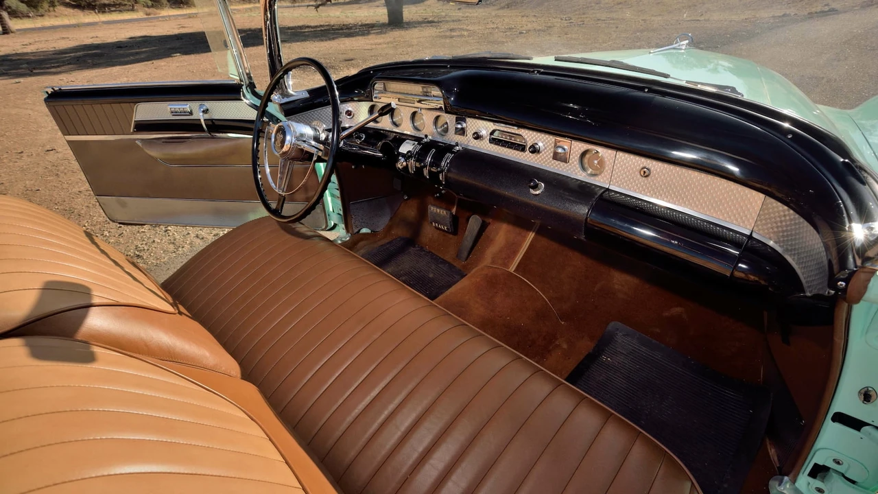 1954 Buick Roadmaster - Image 26 of 31