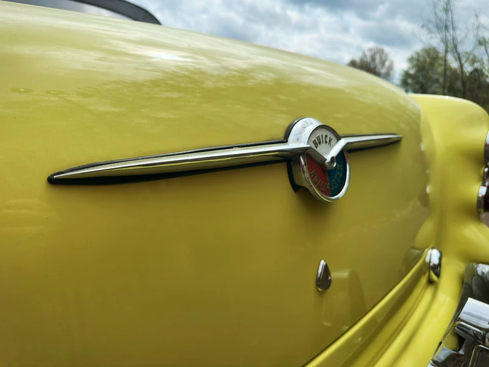 1954 Buick Roadmaster - Image 14 of 31