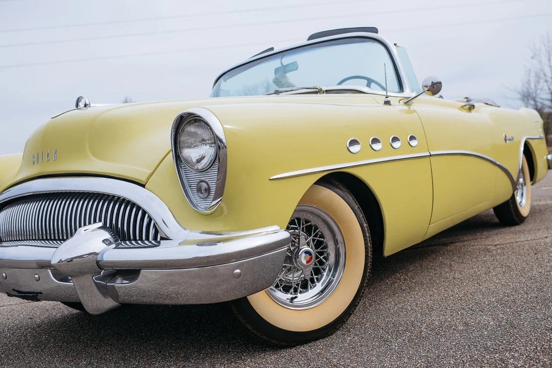 1954 Buick Roadmaster - Image 6 of 31