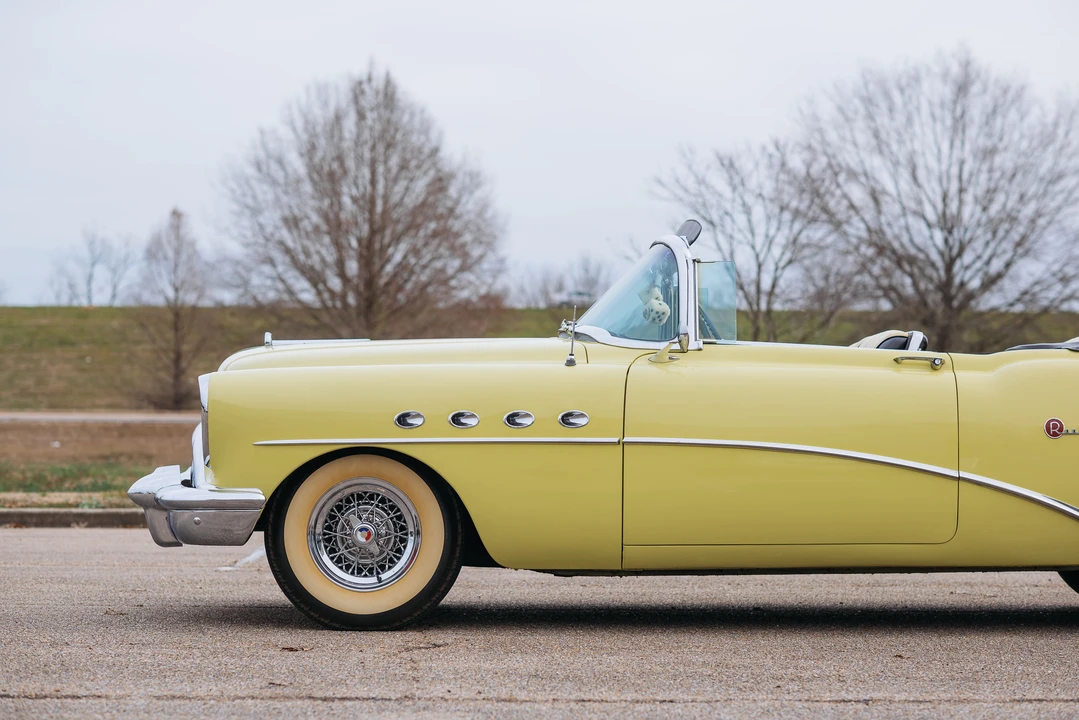 1954 Buick Roadmaster - Image 16 of 31