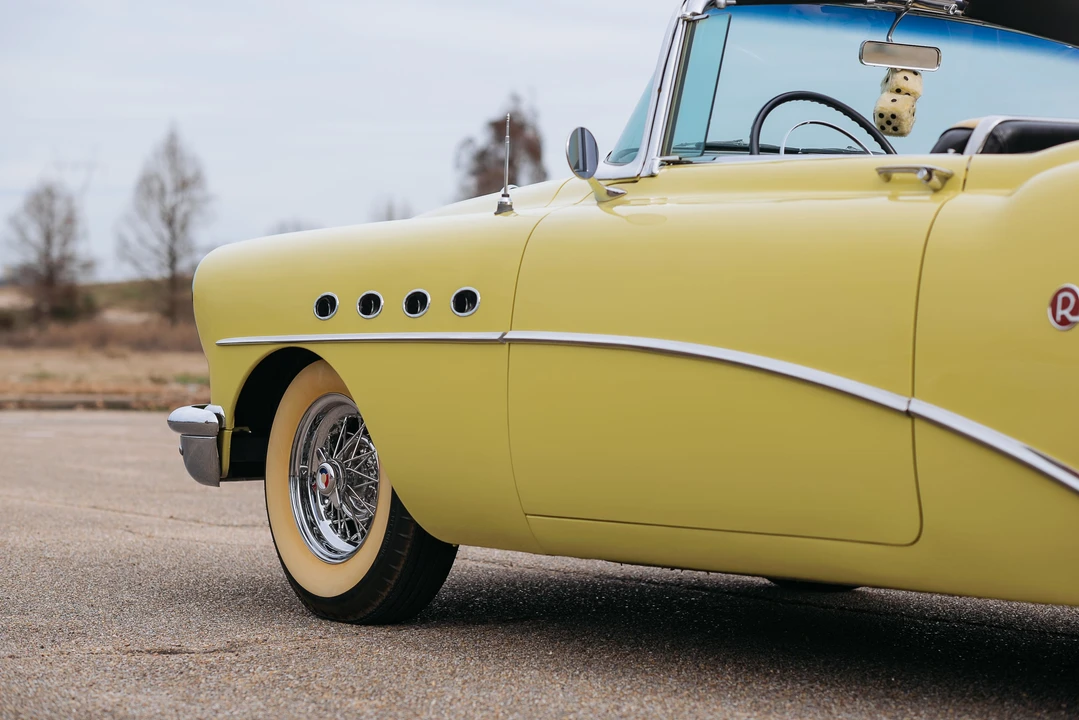 1954 Buick Roadmaster - Image 7 of 31