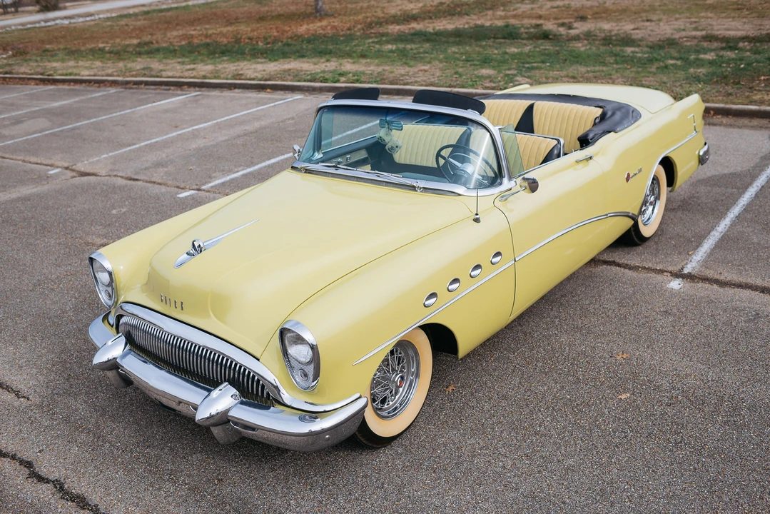 1954 Buick Roadmaster - Image 2 of 31