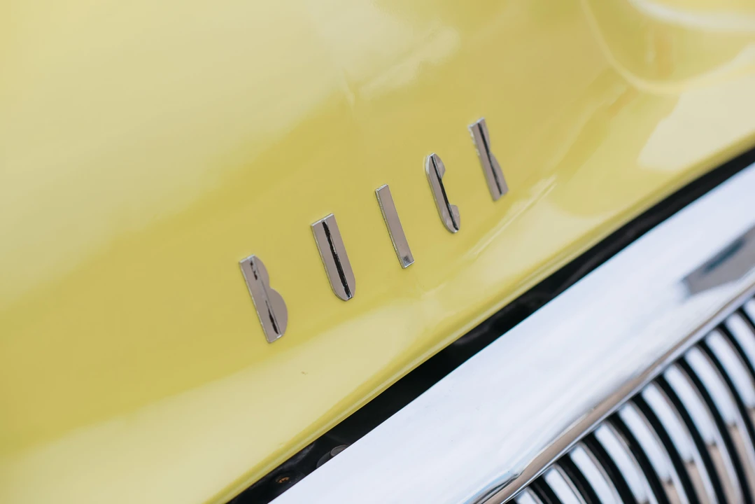 1954 Buick Roadmaster - Image 12 of 31