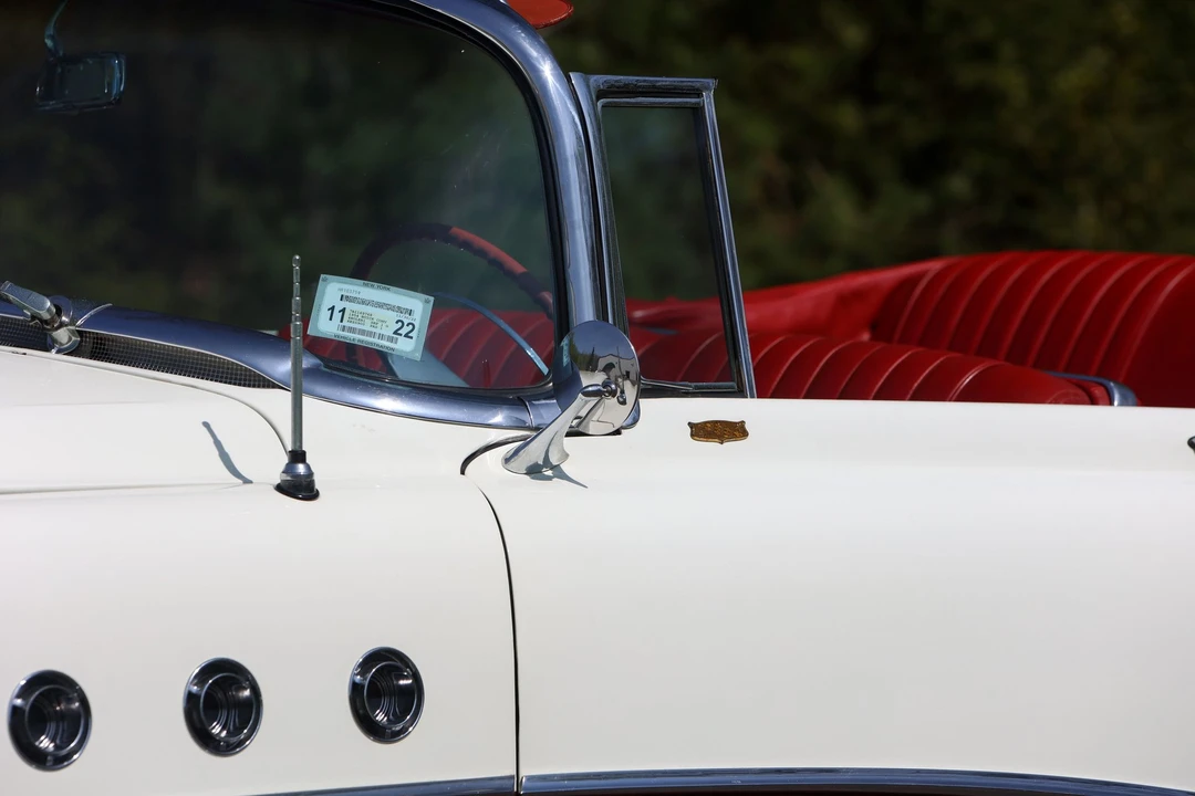 1954 Buick Roadmaster - Image 24 of 31