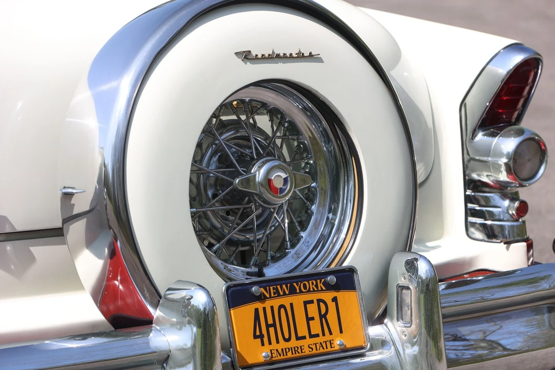 1954 Buick Roadmaster - Image 17 of 31