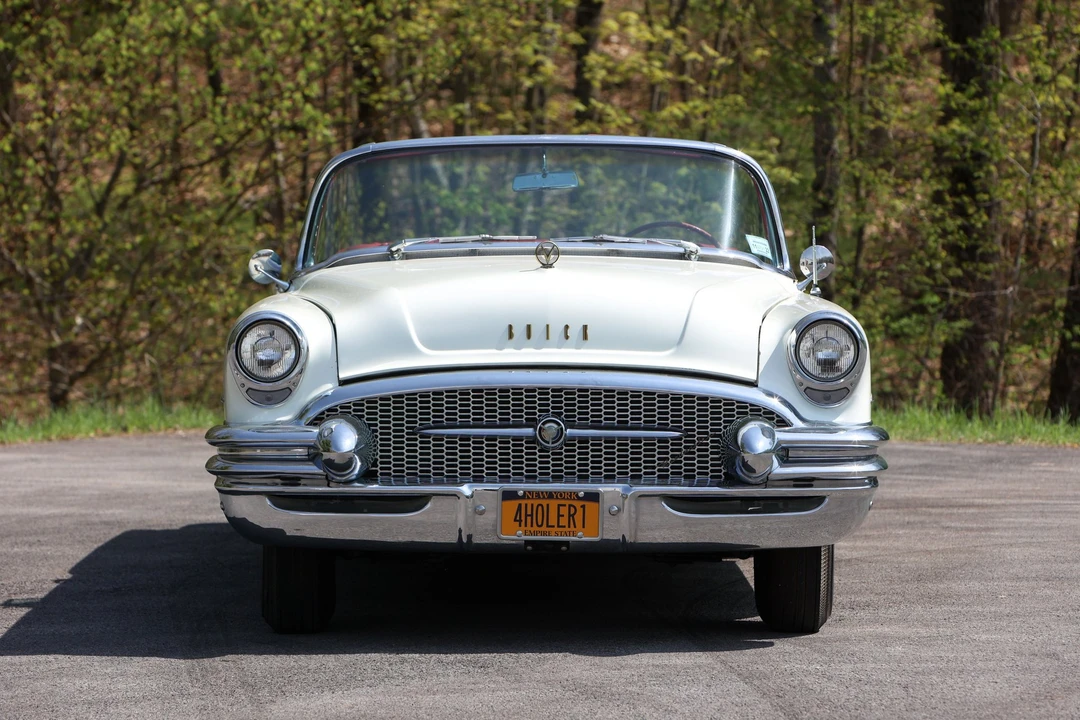 1954 Buick Roadmaster - Image 4 of 31