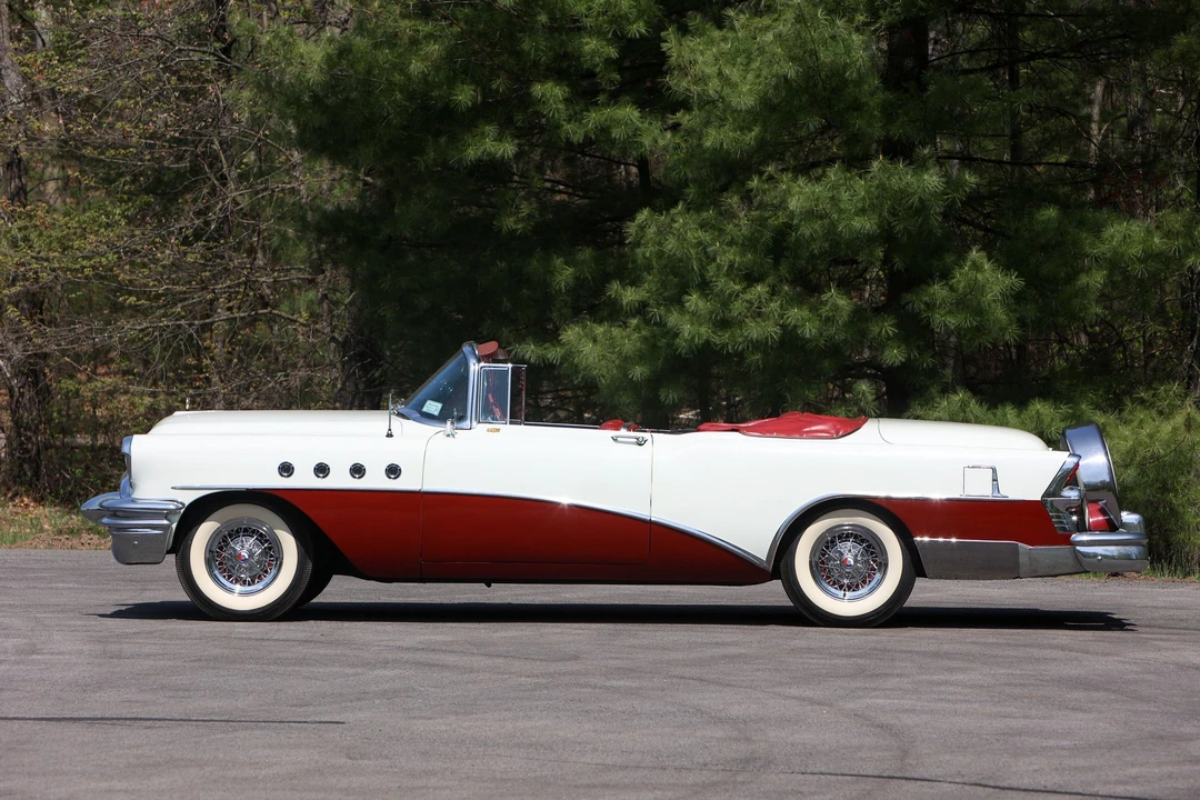 1954 Buick Roadmaster - Image 5 of 31