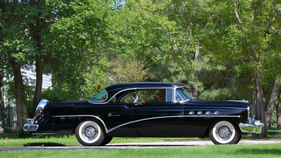1954 Buick Roadmaster - Image 2 of 12