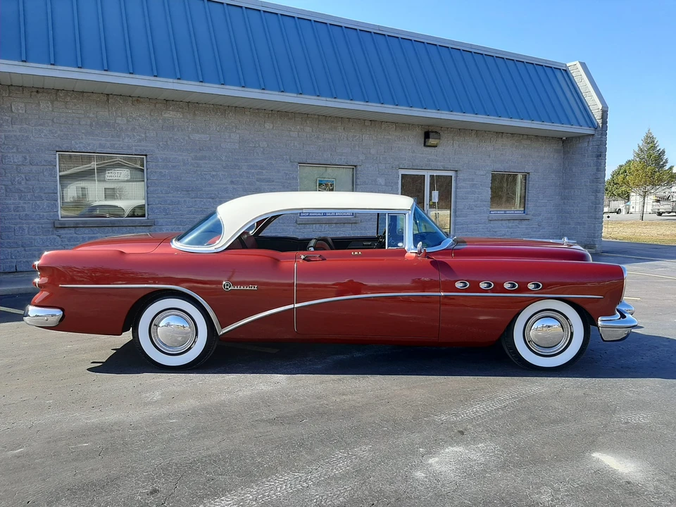 1954 Buick Roadmaster - Image 9 of 31