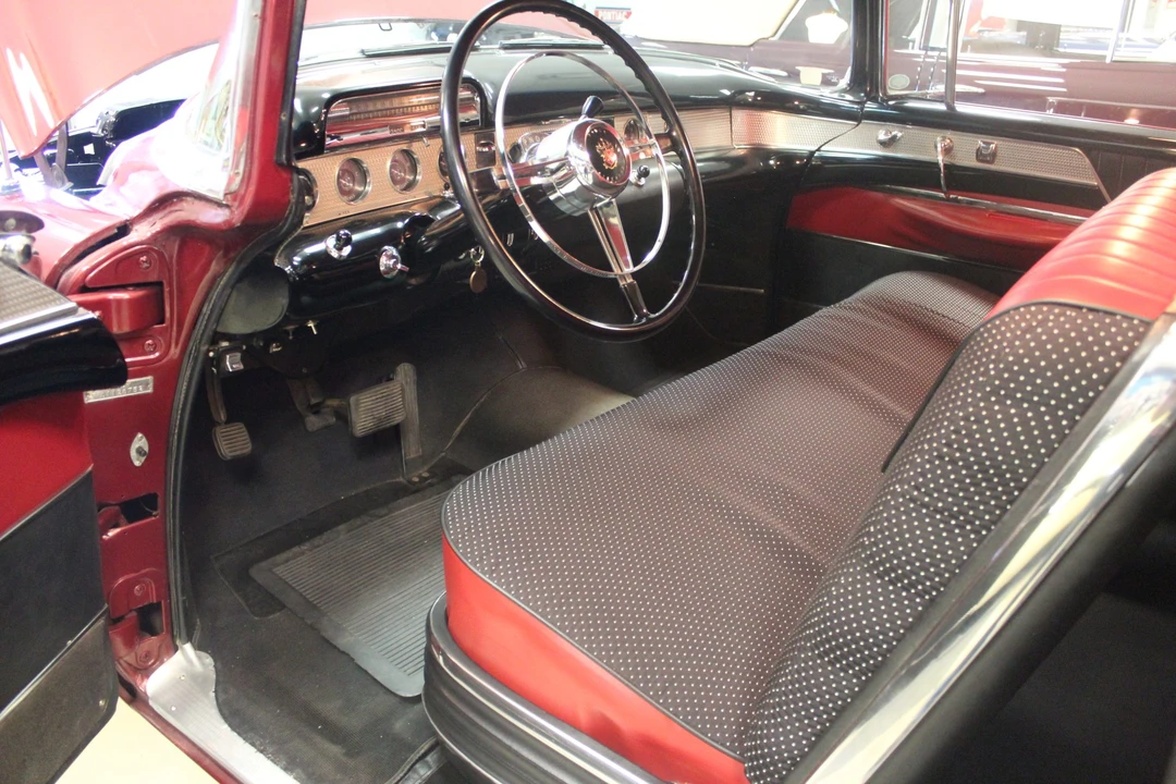 1954 Buick Roadmaster - Image 30 of 31