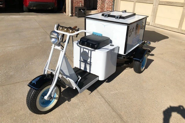 1954 Cushman - Image 2 of 8