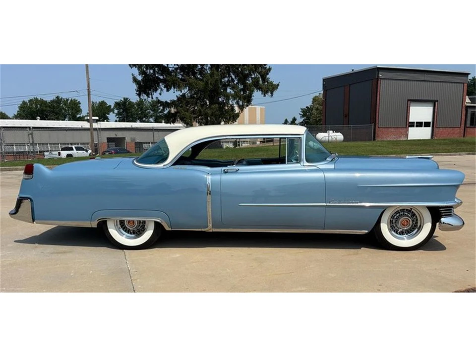 1954 Cadillac DeVille - Image 2 of 31