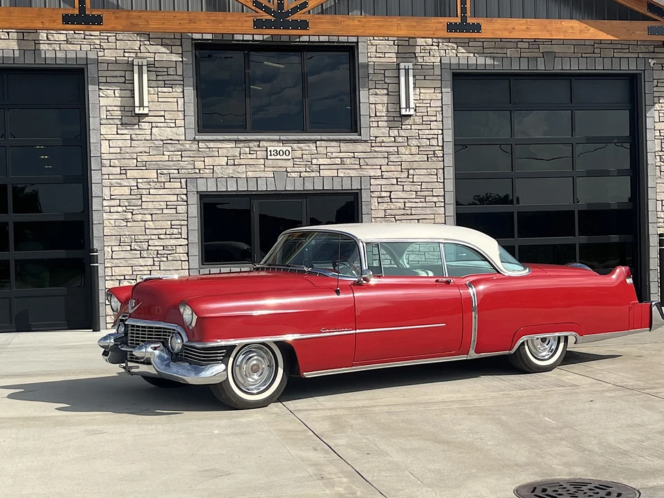 1954 Cadillac Series 62 3rd Gen - Image 2 of 31