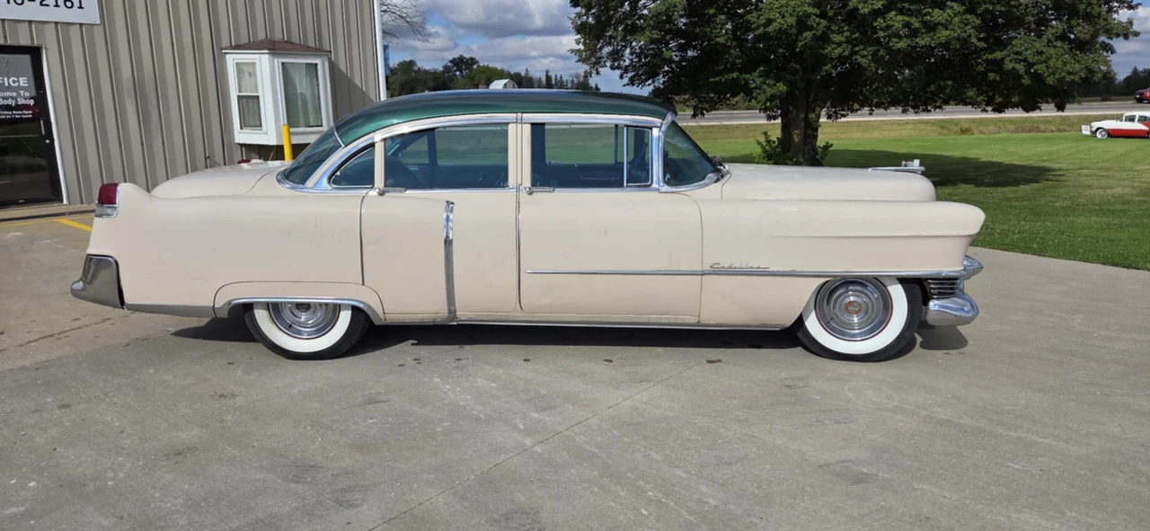 1954 Cadillac Series 62 3rd Gen - Image 4 of 31