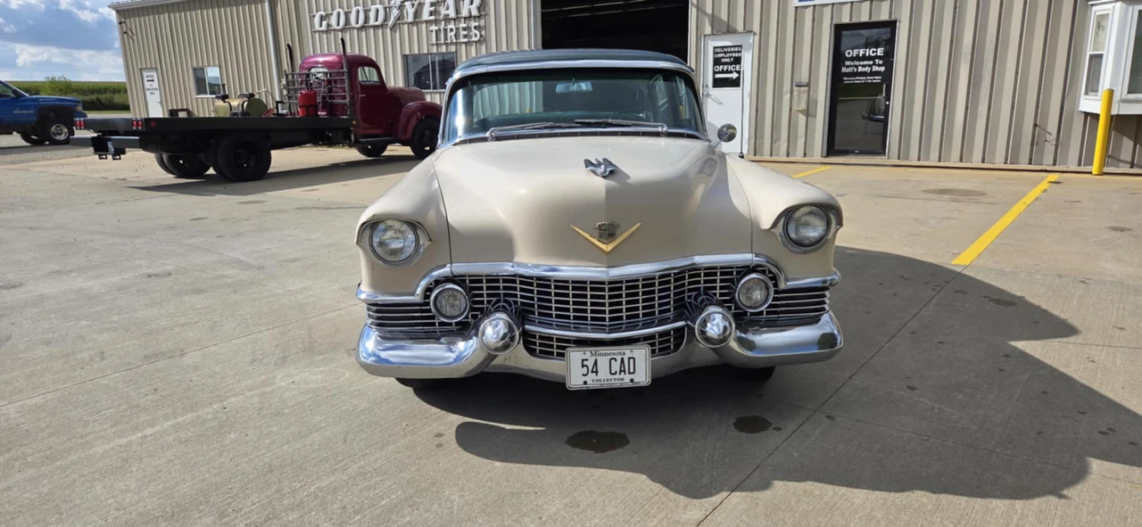1954 Cadillac Series 62 3rd Gen - Image 2 of 31