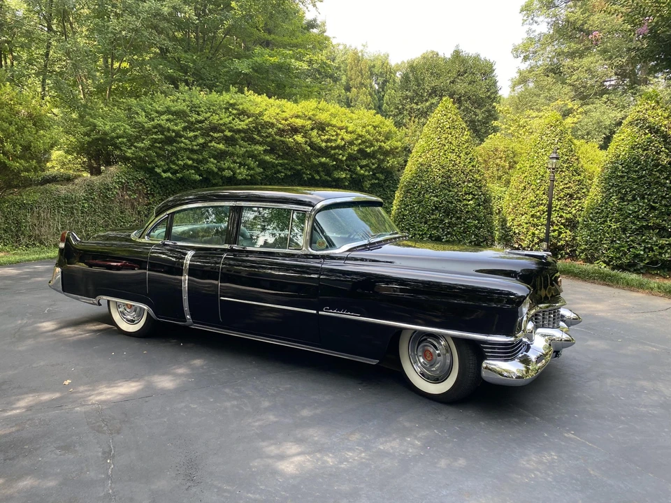 1954 Cadillac Series 62 3rd Gen - Image 2 of 31