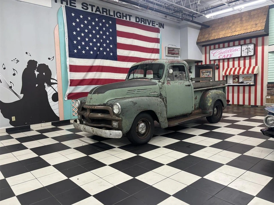 1954 Chevrolet Advance Design - Image 2 of 31