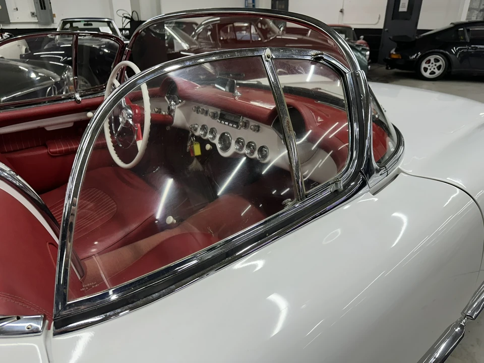 1954 Chevrolet Corvette C1 - Image 24 of 31