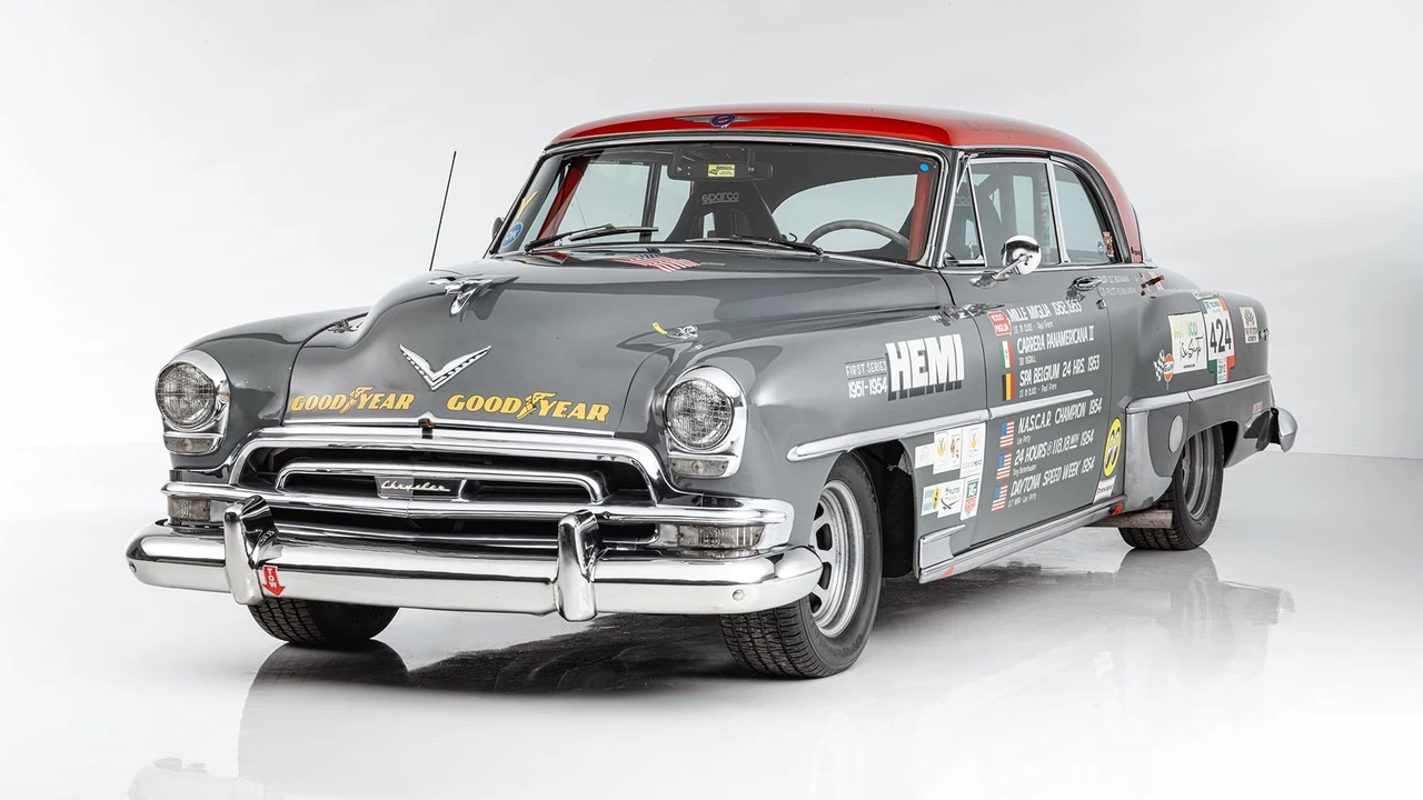 1954 Chrysler New Yorker - Image 7 of 31