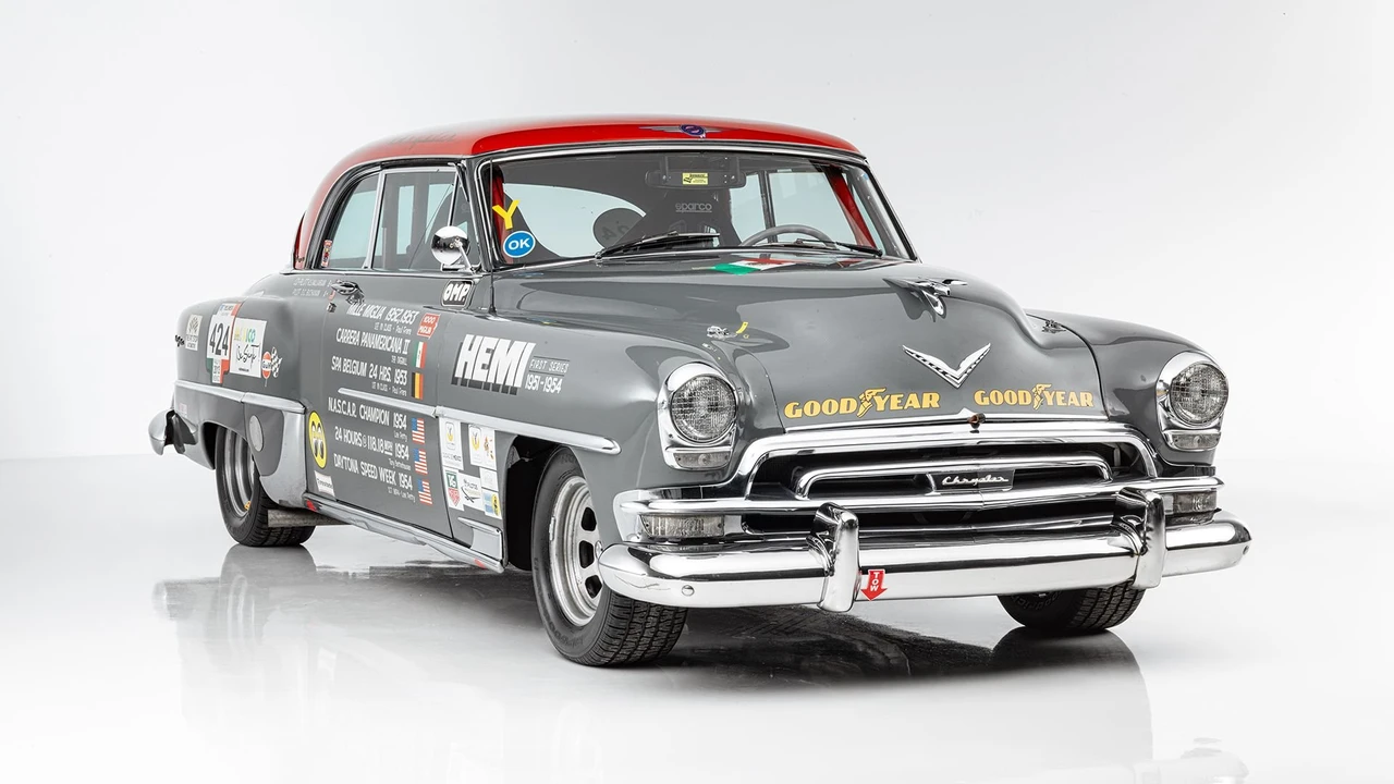 1954 Chrysler New Yorker - Image 9 of 31