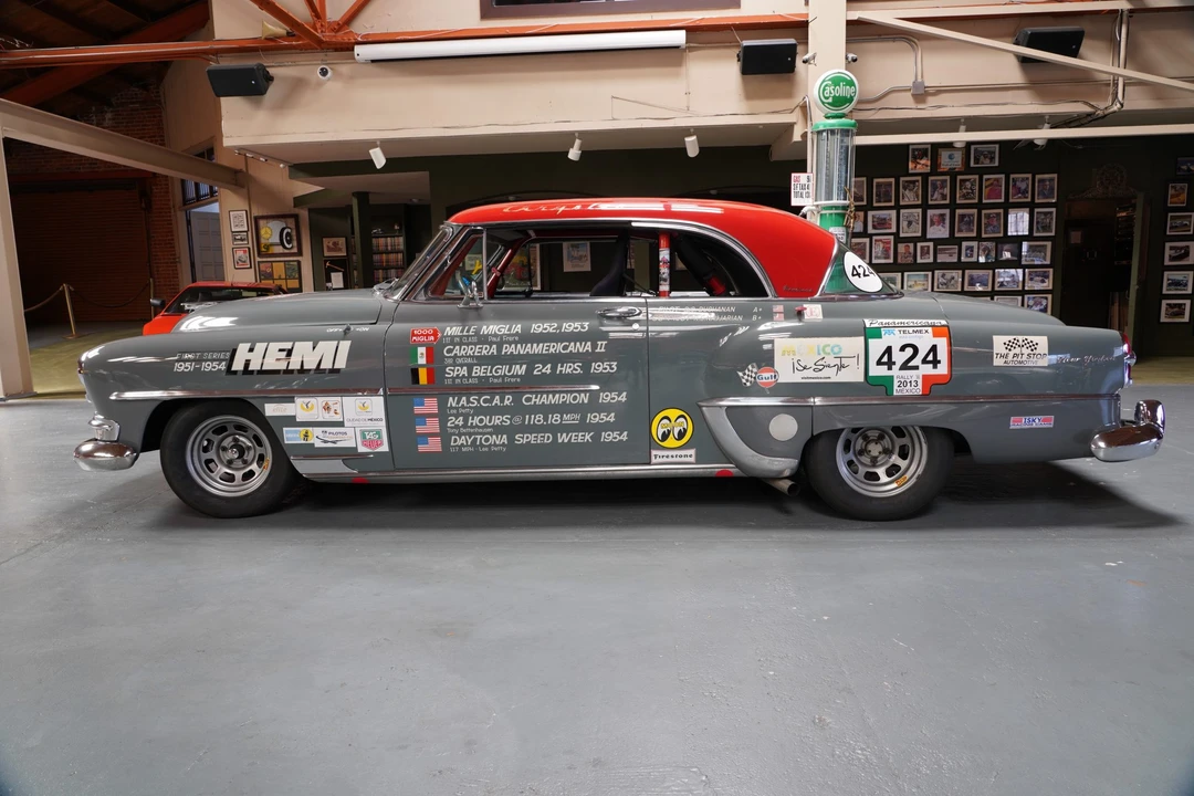 1954 Chrysler New Yorker - Image 4 of 31