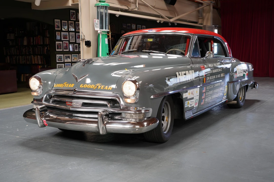 1954 Chrysler New Yorker - Image 2 of 31