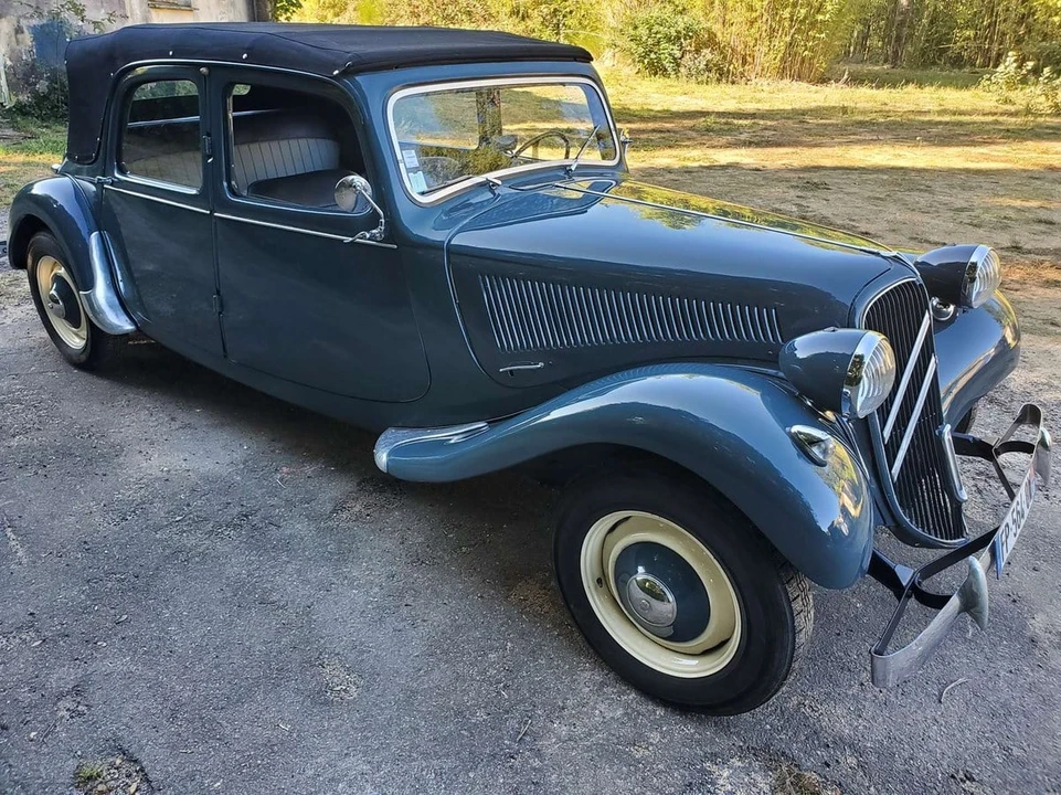 1954 Citroen Traction Avant - Image 2 of 30