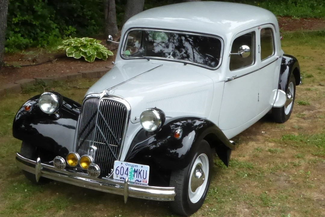 1954 Citroen Traction Avant - Image 2 of 31