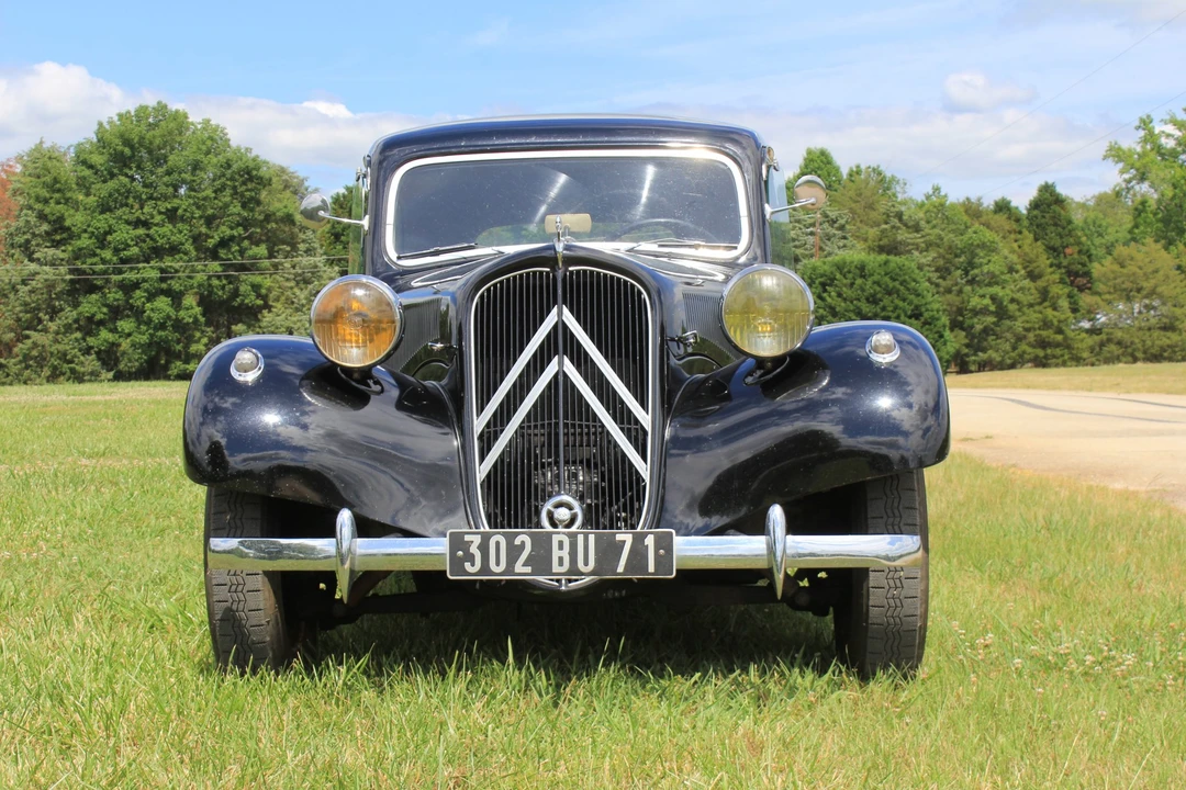 1954 Citroen Traction Avant - Image 9 of 31