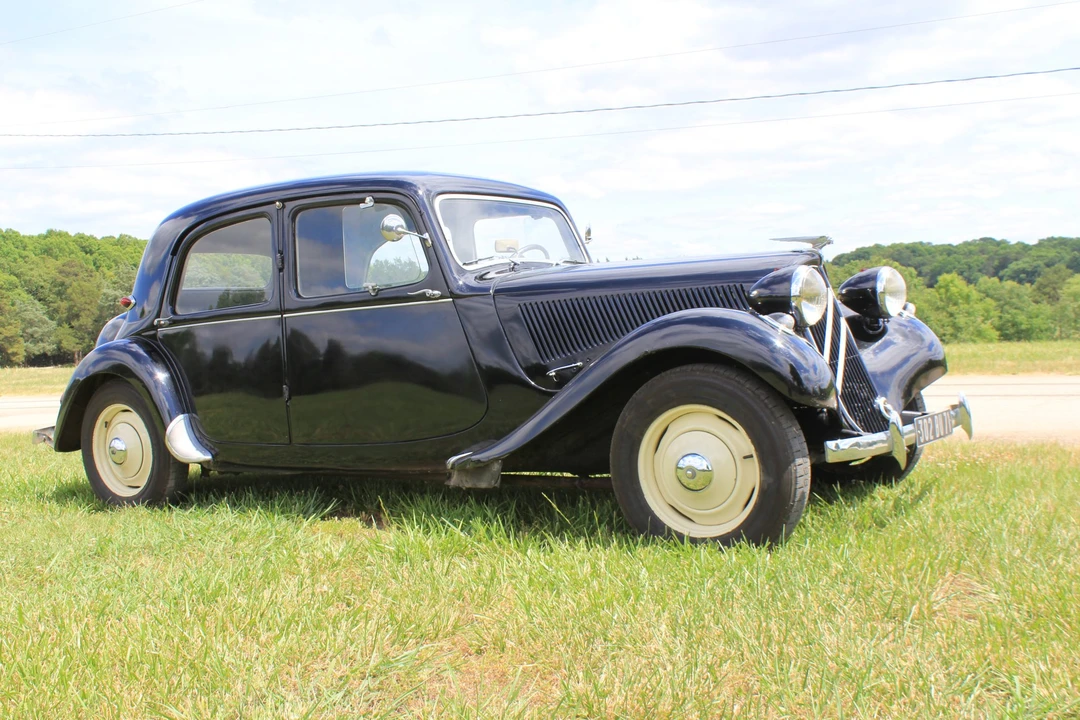 1954 Citroen Traction Avant - Image 8 of 31