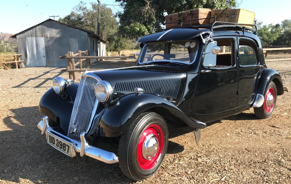 1954 Citroen Traction Avant - Image 2 of 31