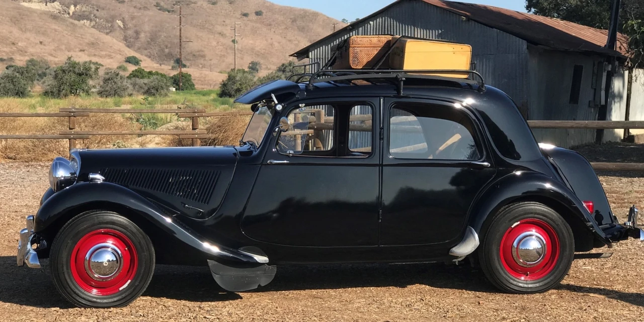 1954 Citroen Traction Avant - Image 11 of 31