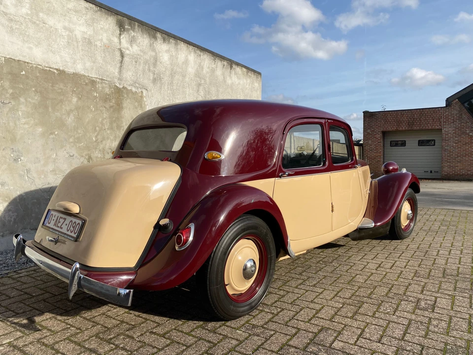 1954 Citroen Traction Avant - Image 2 of 22